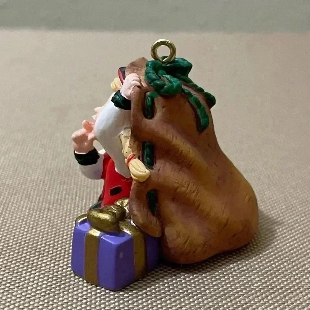 Hallmark 2001 Keepsake Ornament Curius the Elf w/Box